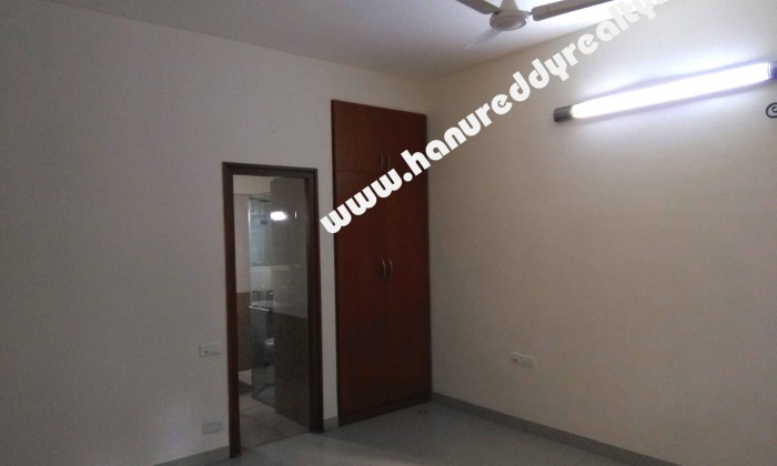 3 BHK Flat for Rent in Red Fields