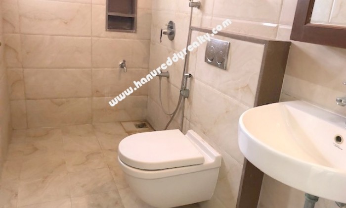 3 BHK Flat for Rent in Raja Annamalaipuram