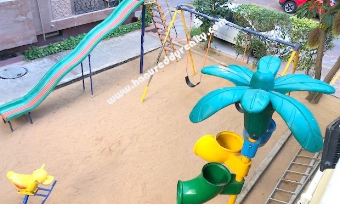 3 BHK Flat for Rent in Raja Annamalaipuram