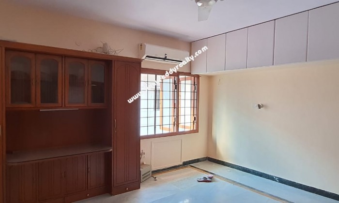 3 BHK Flat for Sale in Raja Annamalaipuram