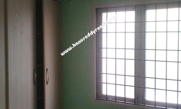 2 BHK Flat for Sale in Selaiyur