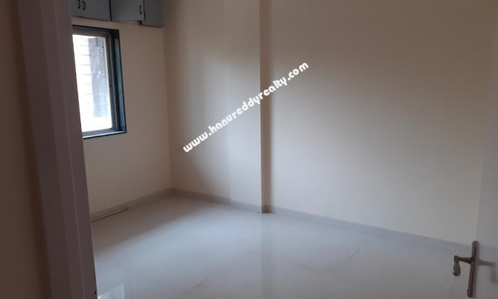 2 BHK Flat for Sale in Wanowarie