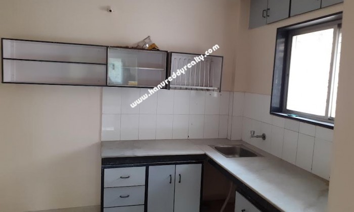 2 BHK Flat for Sale in Wanowarie