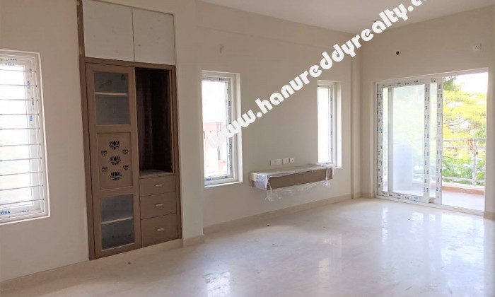 3 BHK Flat for Sale in Raja Annamalaipuram