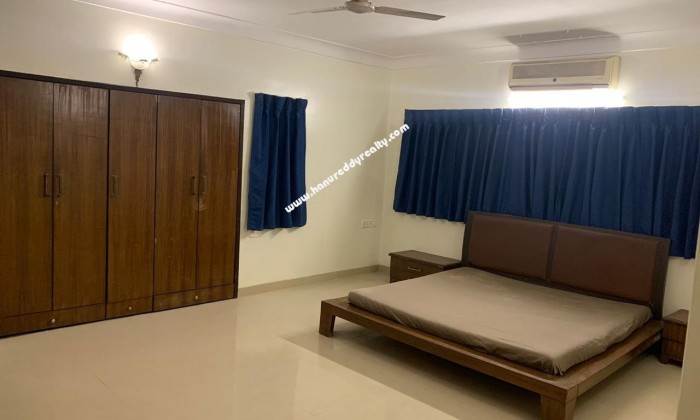 4 BHK Flat for Rent in Koregaon Park