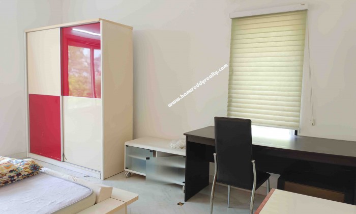 4 BHK Flat for Sale in Neelankarai