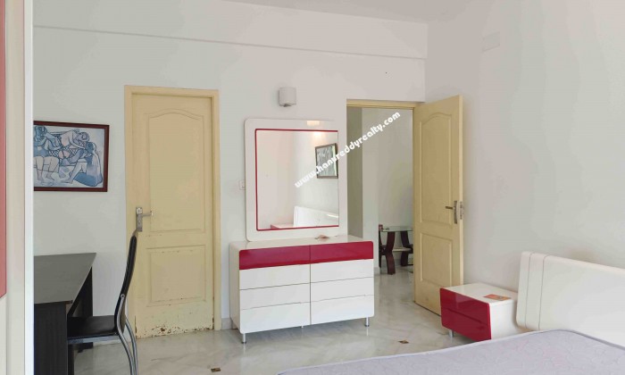 4 BHK Flat for Sale in Neelankarai
