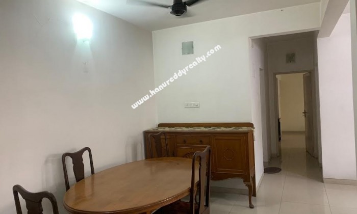 2 BHK Flat for Sale in Boat Club Road