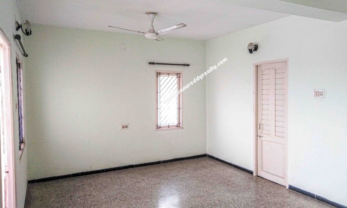 3 BHK Flat for Sale in Puliyakulam