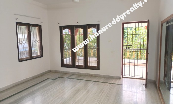 4 BHK Independent House for Rent in Valasaravakkam