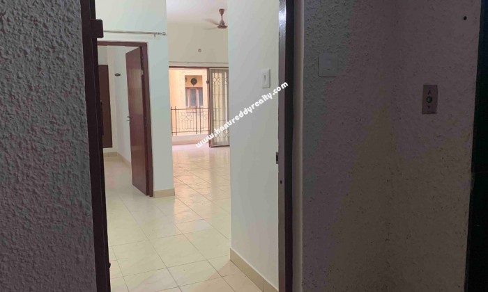 3 BHK Flat for Rent in Manapakkam