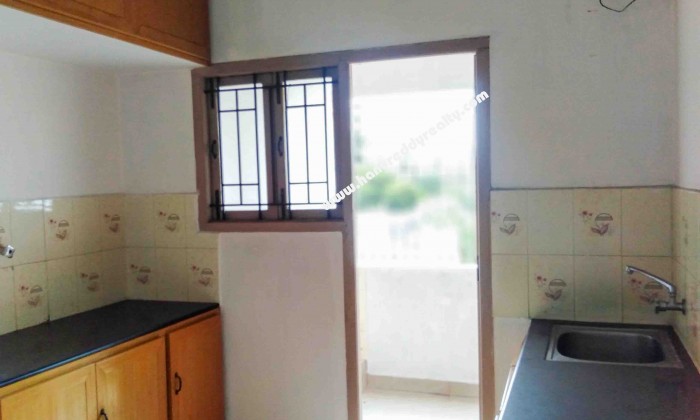 2 BHK Flat for Sale in Tatabad