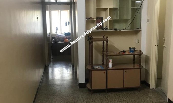 2 BHK Flat for Sale in Town Hall