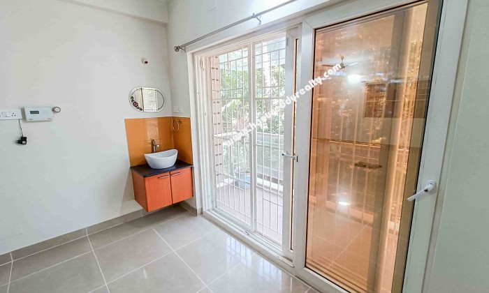 3 BHK Flat for Sale in Meena Estate