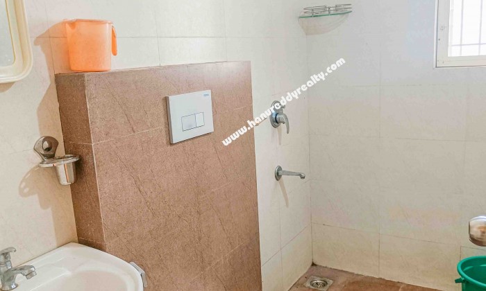 3 BHK Flat for Sale in Meena Estate