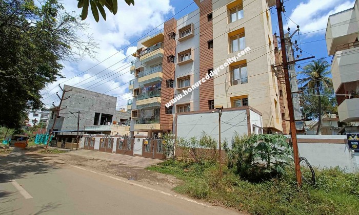 3 BHK Flat for Sale in Meena Estate