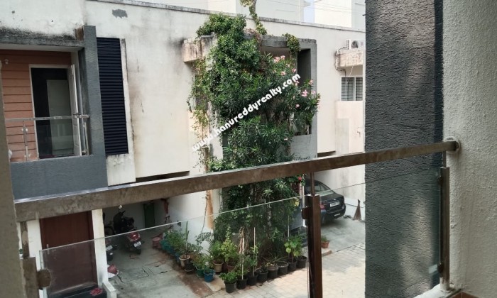 4 BHK Row House for Sale in Kelambakkam