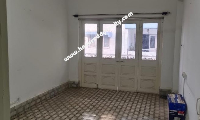 1 BHK Flat for Rent in  Bund Garden