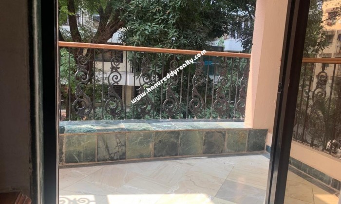 2 BHK Flat for Sale in Wanowarie