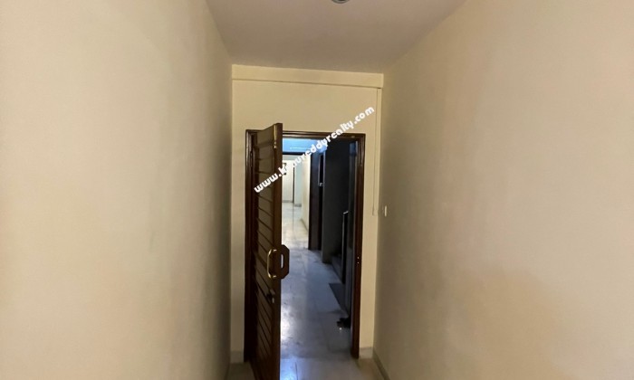 3 BHK Flat for Rent in Boat Club Road