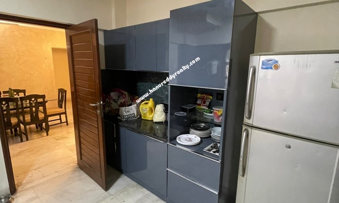 3 BHK Flat for Rent in Boat Club Road