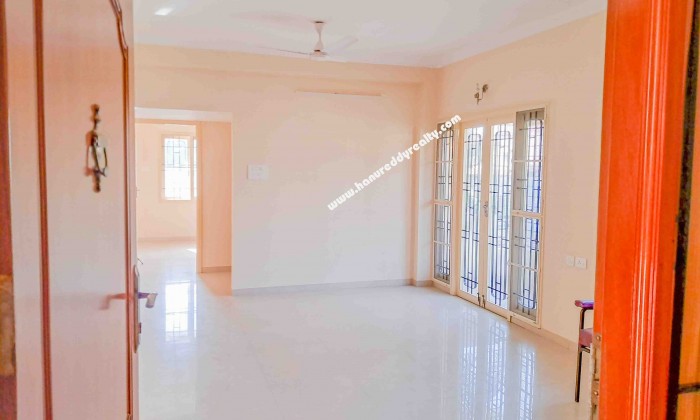 2 BHK Flat for Sale in Saibaba Colony