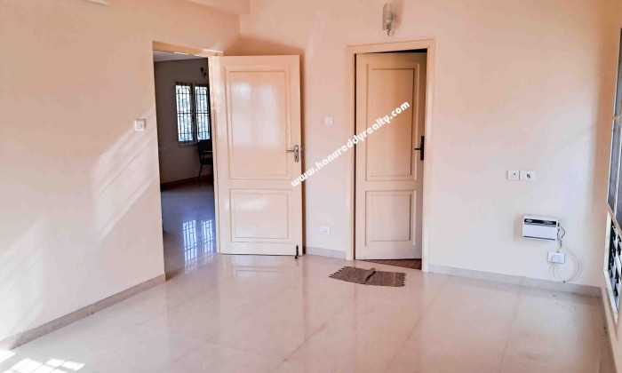 2 BHK Flat for Sale in Saibaba Colony