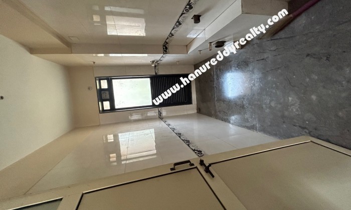 3 BHK Flat for Sale in Wanowarie
