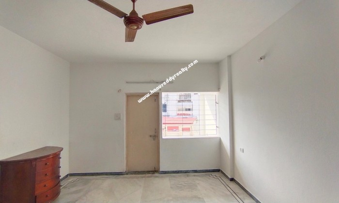 3 BHK Flat for Sale in Raja Annamalaipuram