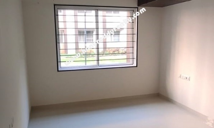 3 BHK Flat for Sale in Korattur