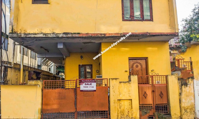 4 BHK Row House for Sale in Siddhapudur