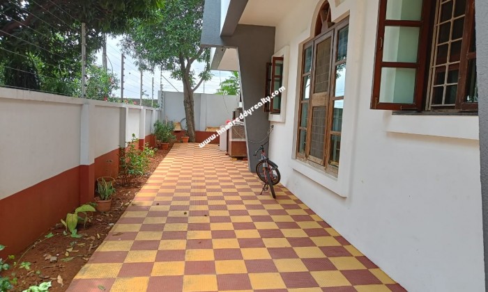 5 BHK Independent House for Sale in Moosapet