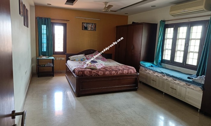 5 BHK Independent House for Sale in Moosapet