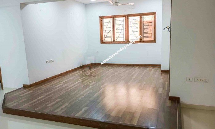 3 BHK Flat for Sale in Race Course