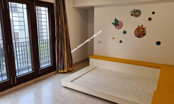 5 BHK Villa for Sale in Old Madras Road