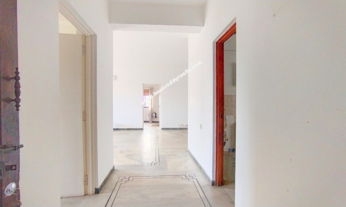 3 BHK Flat for Sale in Raja Annamalaipuram