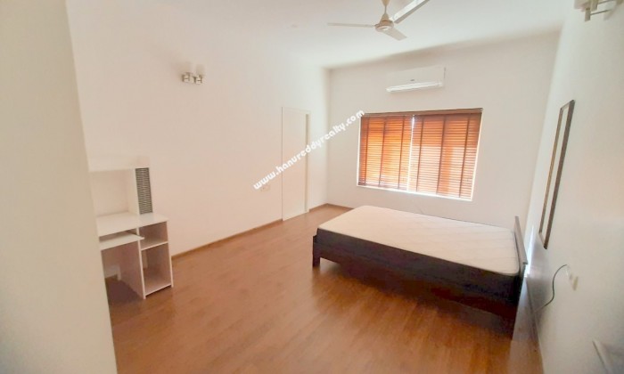 3 BHK Flat for Sale in Neelankarai