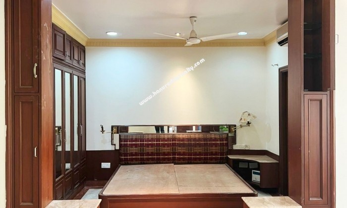 4 BHK Flat for Sale in Adyar