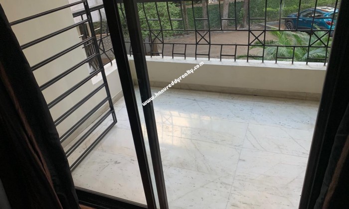 2 BHK Flat for Rent in Koregaon Park