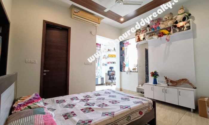  BHK Penthouse for Sale in Mogappair East