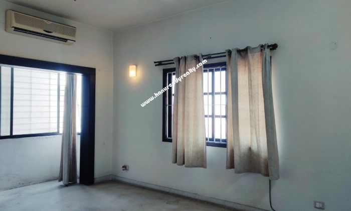 2 BHK Flat for Sale in Old Airport Road