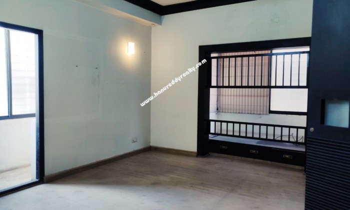 2 BHK Flat for Sale in Old Airport Road