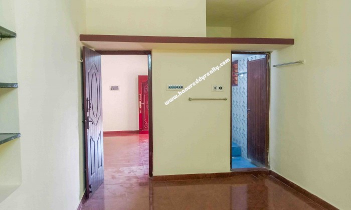 2 BHK Independent House for Sale in Vellaore