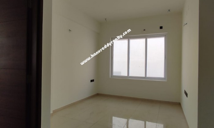 4 BHK Row House for Sale in Navalur