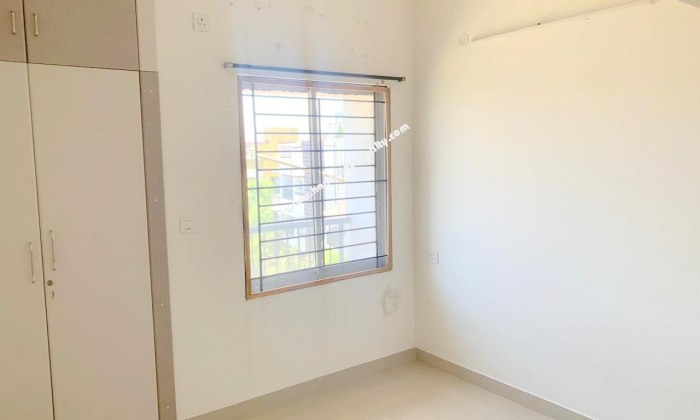 1 BHK Flat for Sale in Kolapakkam