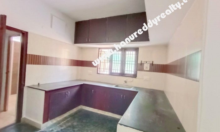 4 BHK Independent House for Rent in Vettuvankeni