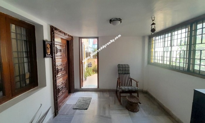 9 BHK Independent House for Sale in Anna Nagar West