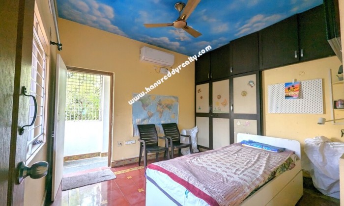 3 BHK Flat for Sale in Padmaraonagar