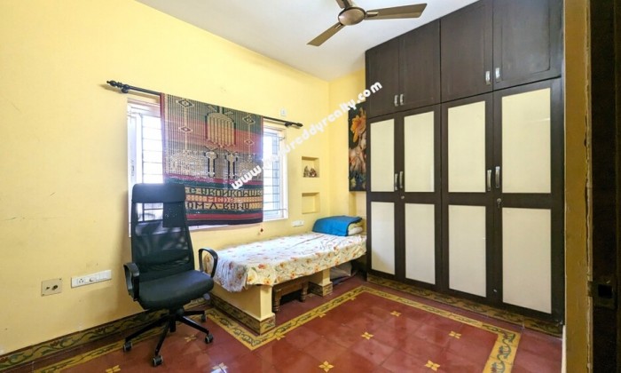 3 BHK Flat for Sale in Padmaraonagar