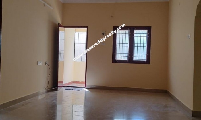 2 BHK Flat for Sale in Selaiyur